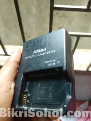 Nikon battery charger MH-24